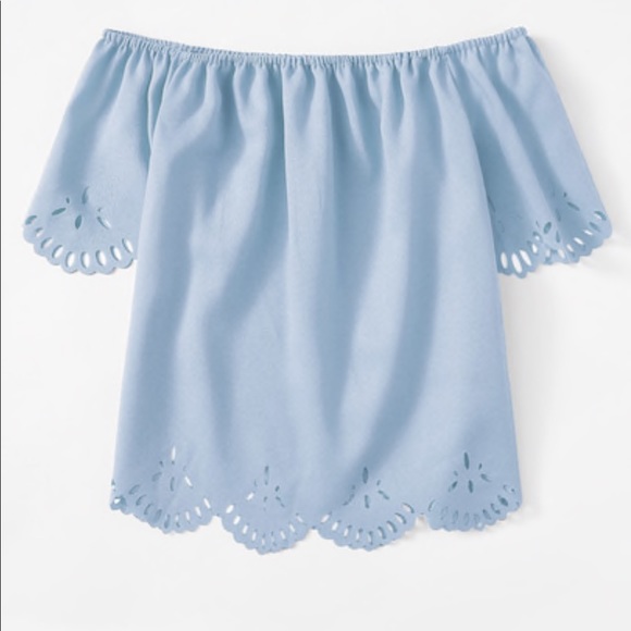 ROMWE Tops - NWOT off the shoulder light blue top medium
